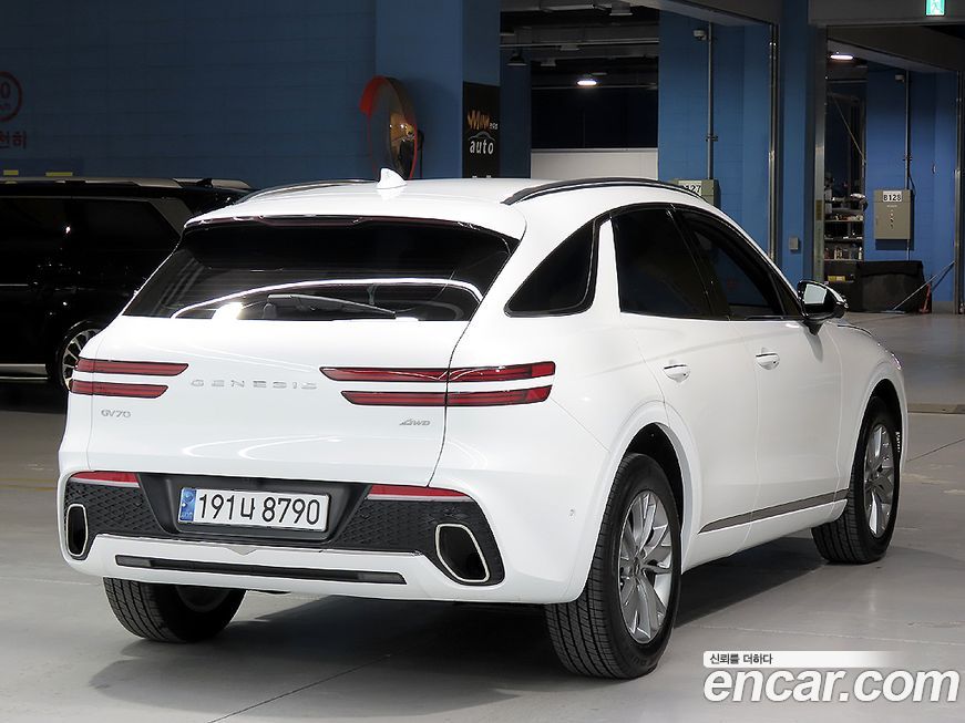 Genesis GV70 2024