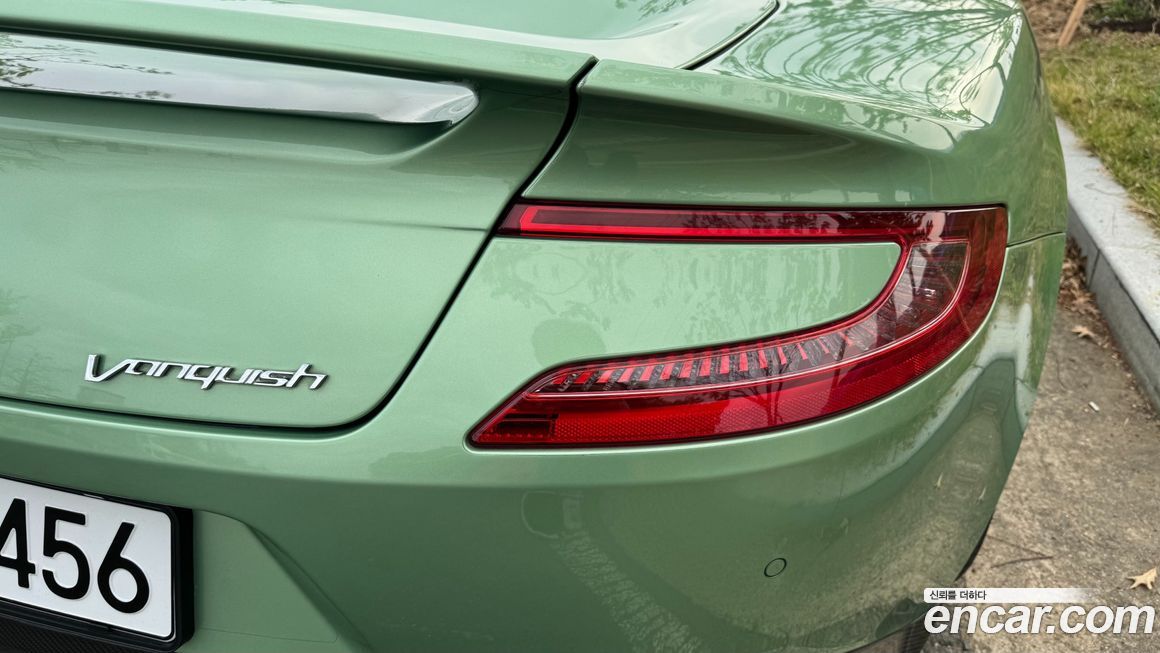 Astonmartin Vanquish 2016