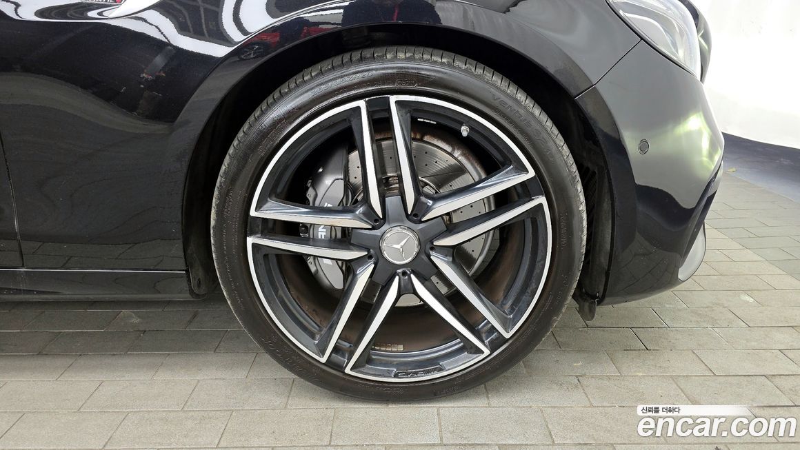 Mercedes-Benz E-Class 2019