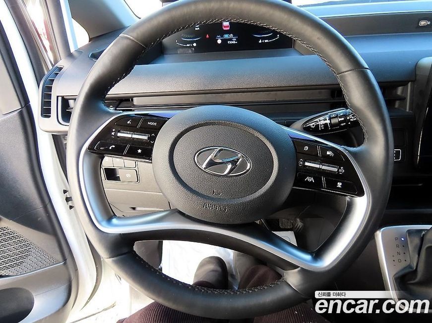 Hyundai Staria 2023