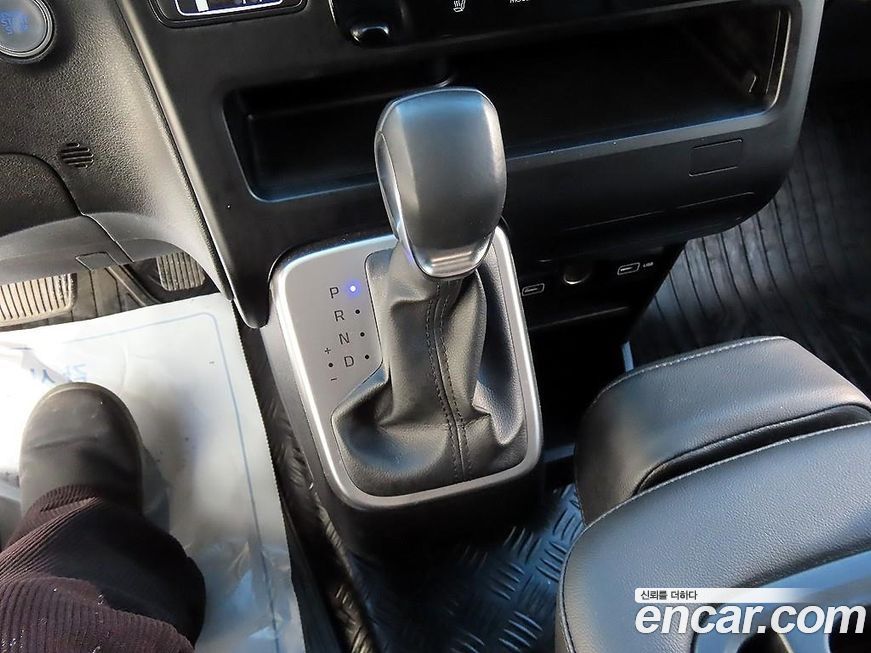 Hyundai Staria 2023
