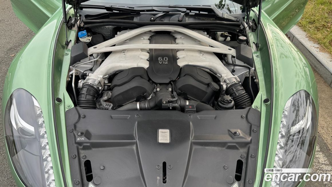 Astonmartin Vanquish 2016