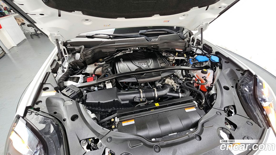 Maserati Grecale 2023