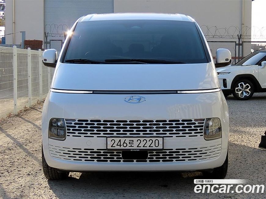 Hyundai Staria 2023