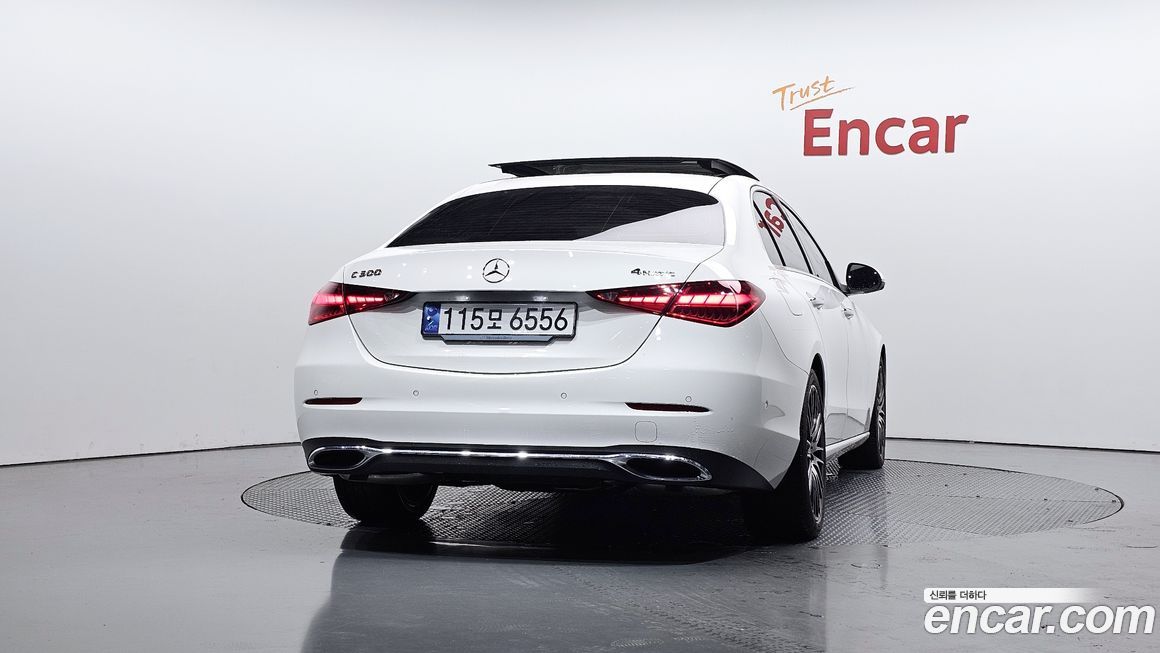 Mercedes-Benz C-Class 2024