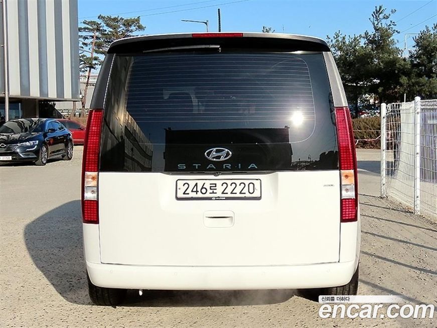 Hyundai Staria 2023
