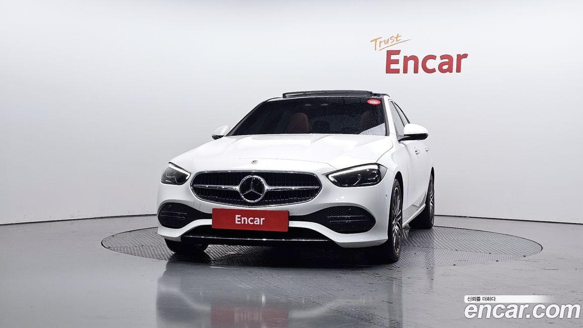 Mercedes-Benz C-Class 2024