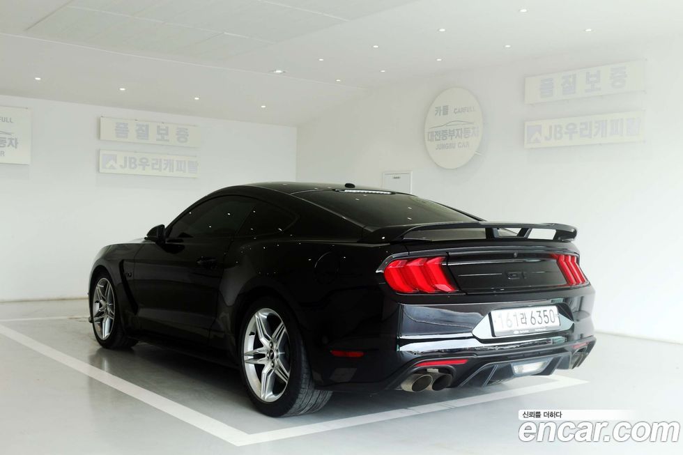 Ford Mustang 2020