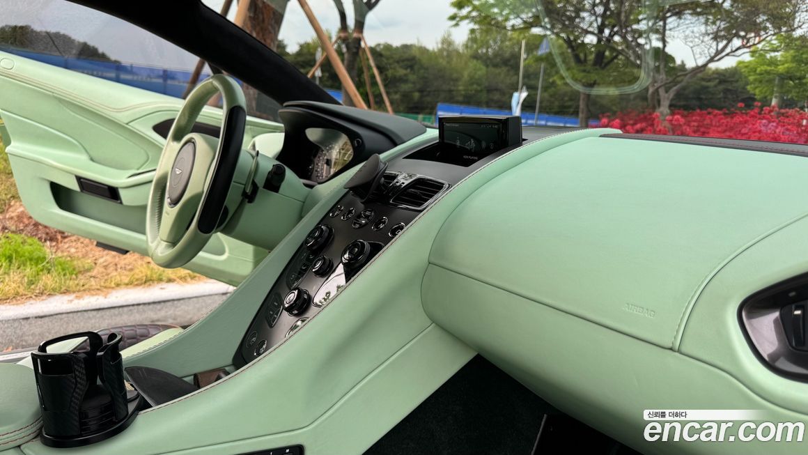 Astonmartin Vanquish 2016