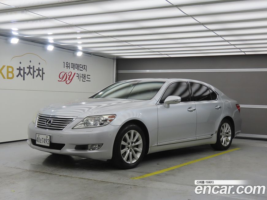 Lexus LS 2011