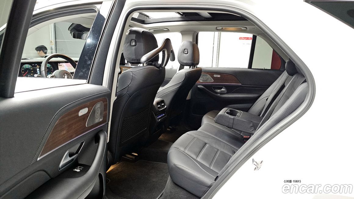 Mercedes-Benz GLE-Class 2021