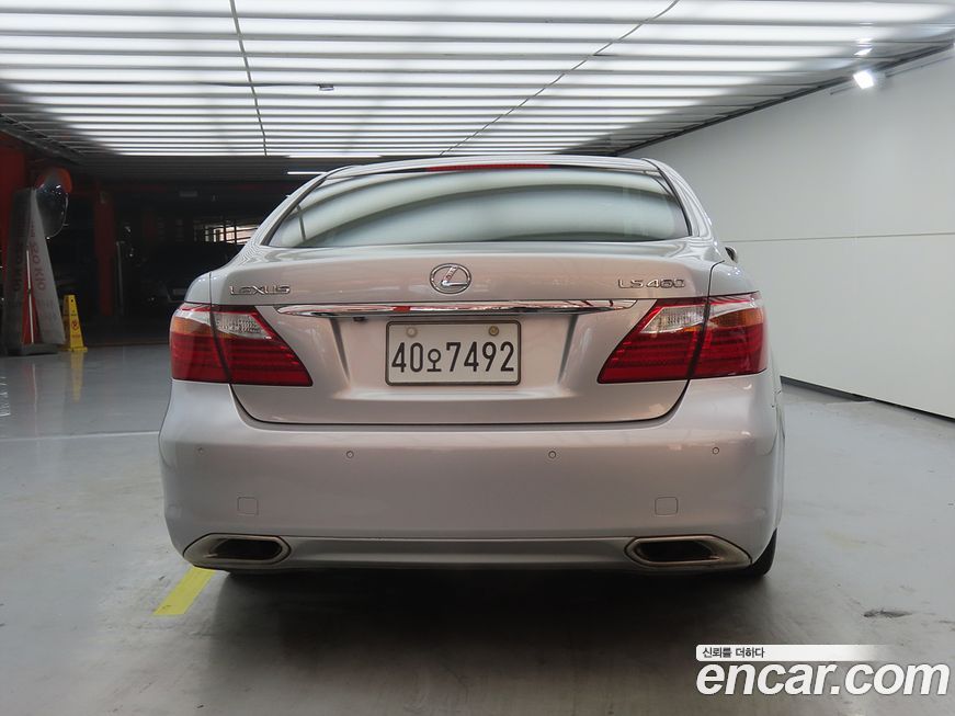 Lexus LS 2011