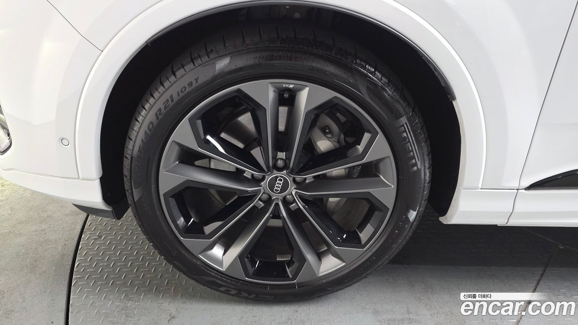 Audi Q7 2025