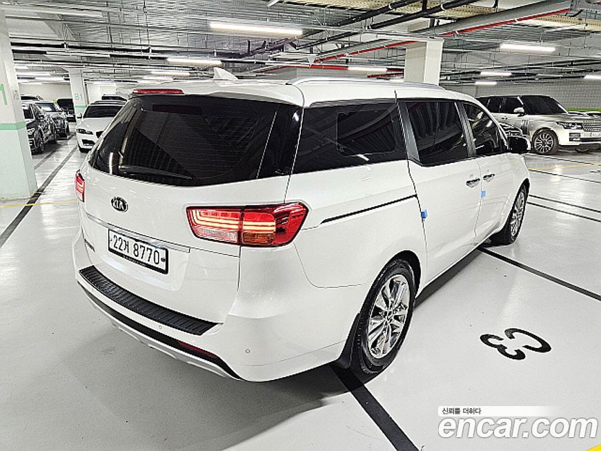 Kia Canival 2015