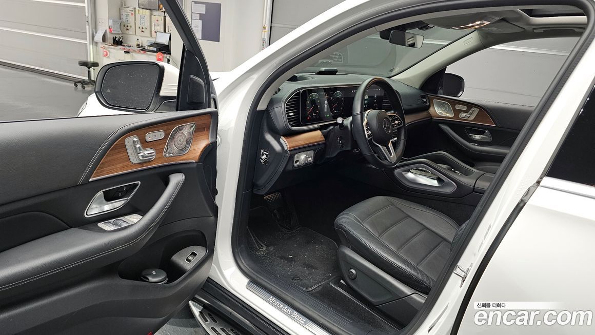 Mercedes-Benz GLE-Class 2021