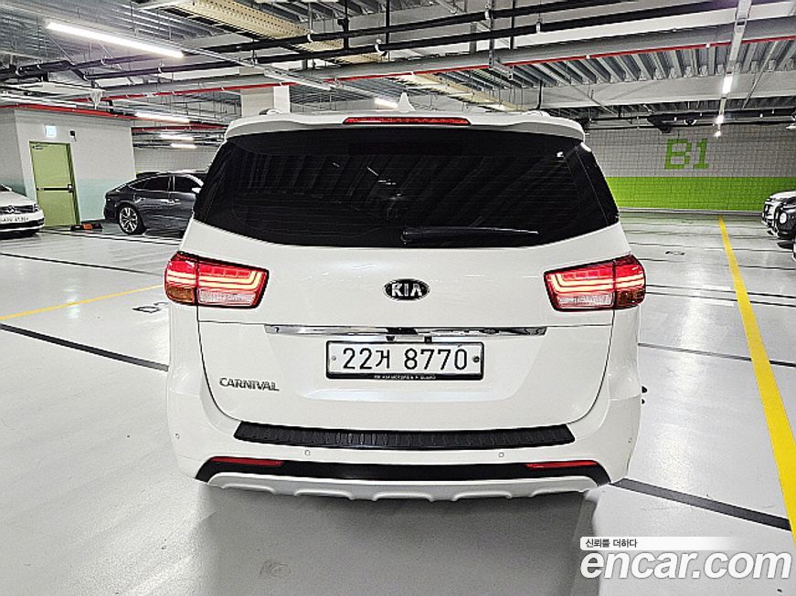 Kia Canival 2015
