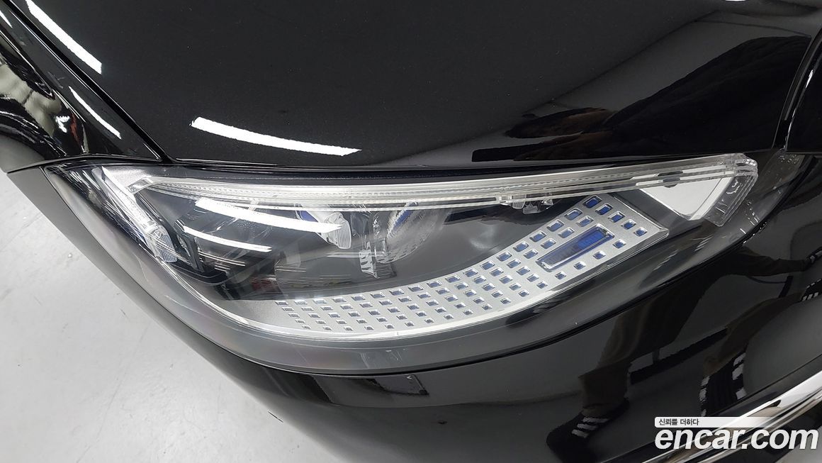 Mercedes-Benz S-Class 2026