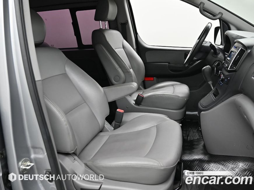 Hyundai Starex 2018