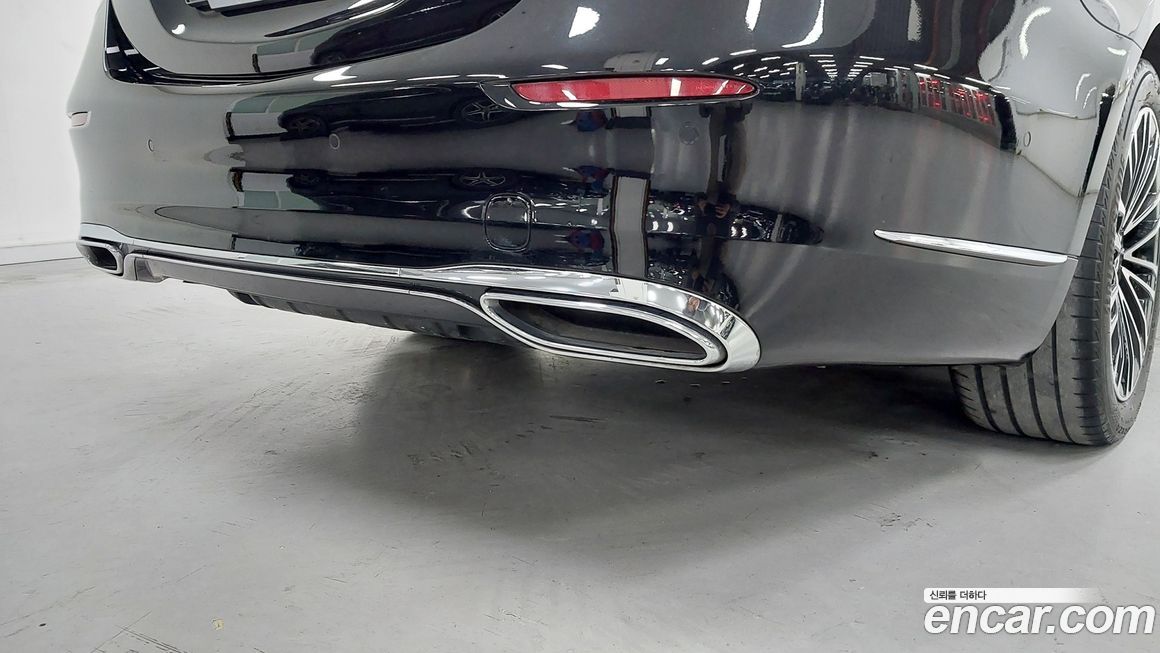 Mercedes-Benz S-Class 2026