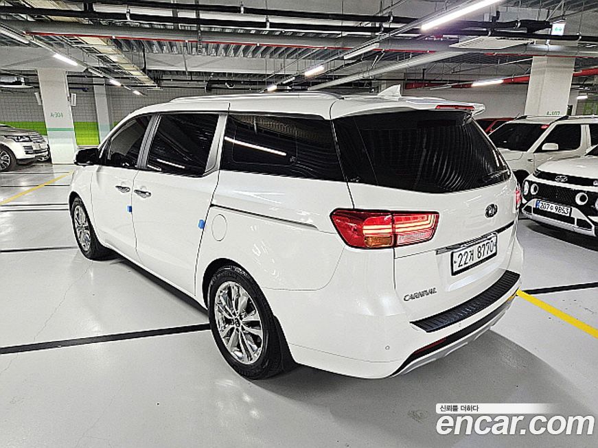 Kia Canival 2015
