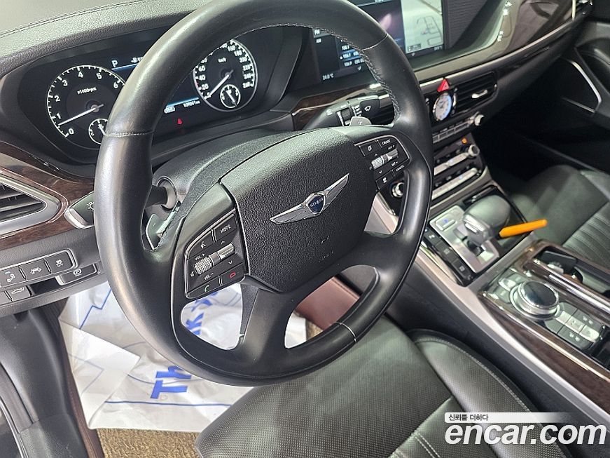 Genesis EQ900 2018