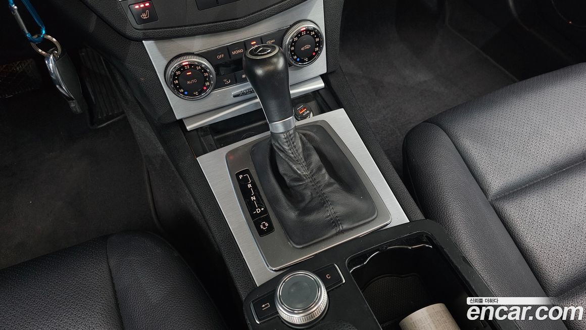 Mercedes-Benz C-Class 2011