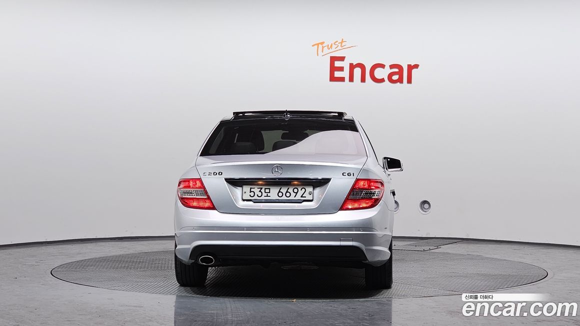 Mercedes-Benz C-Class 2011