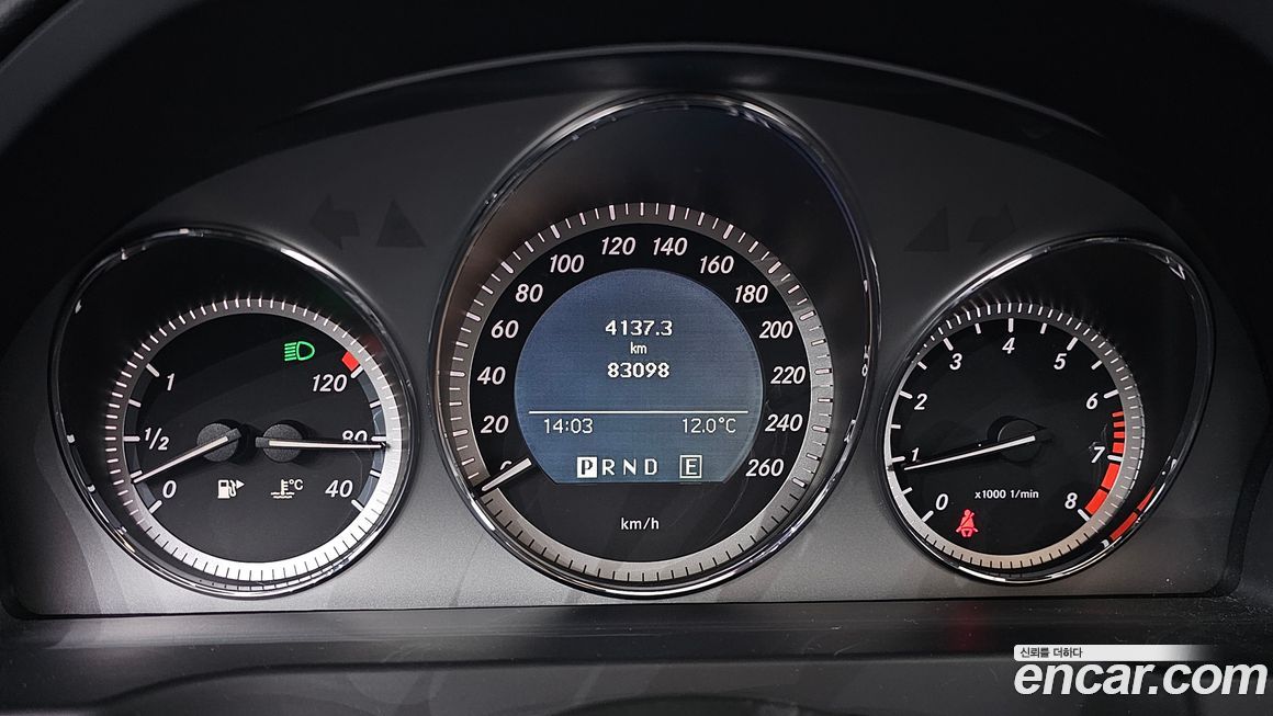 Mercedes-Benz C-Class 2011