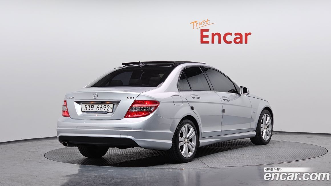 Mercedes-Benz C-Class 2011