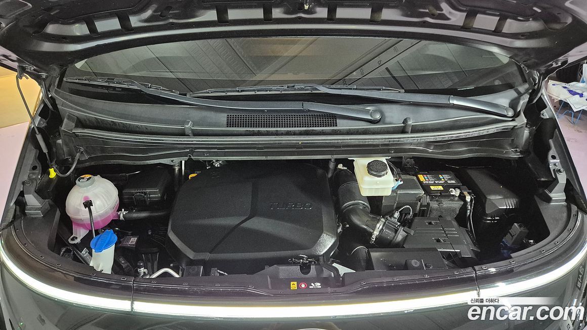 Hyundai Staria 2022
