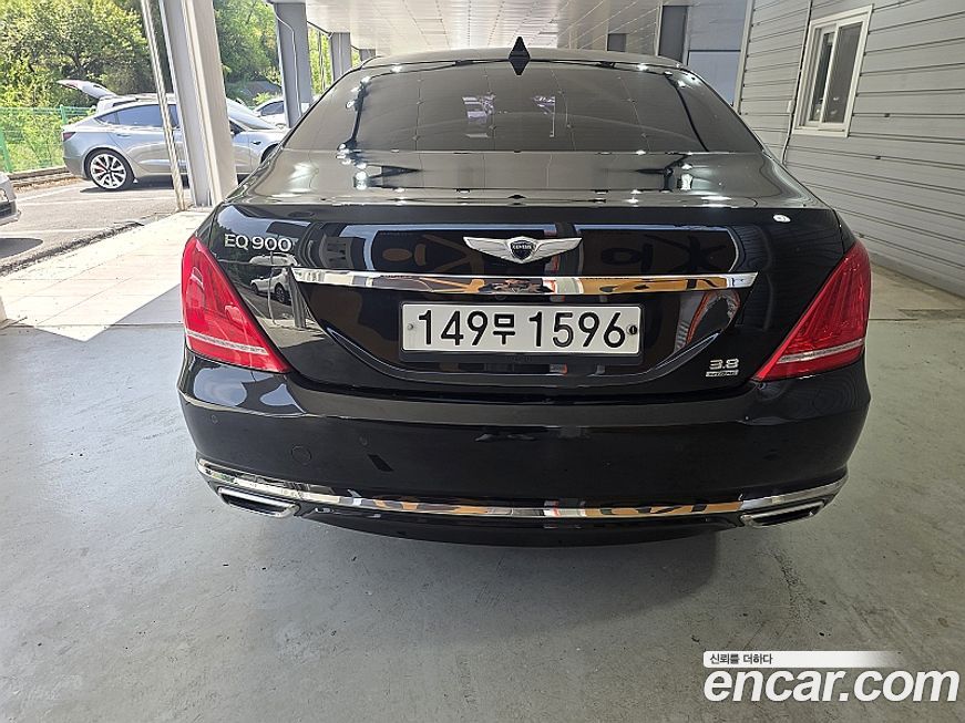 Genesis EQ900 2018