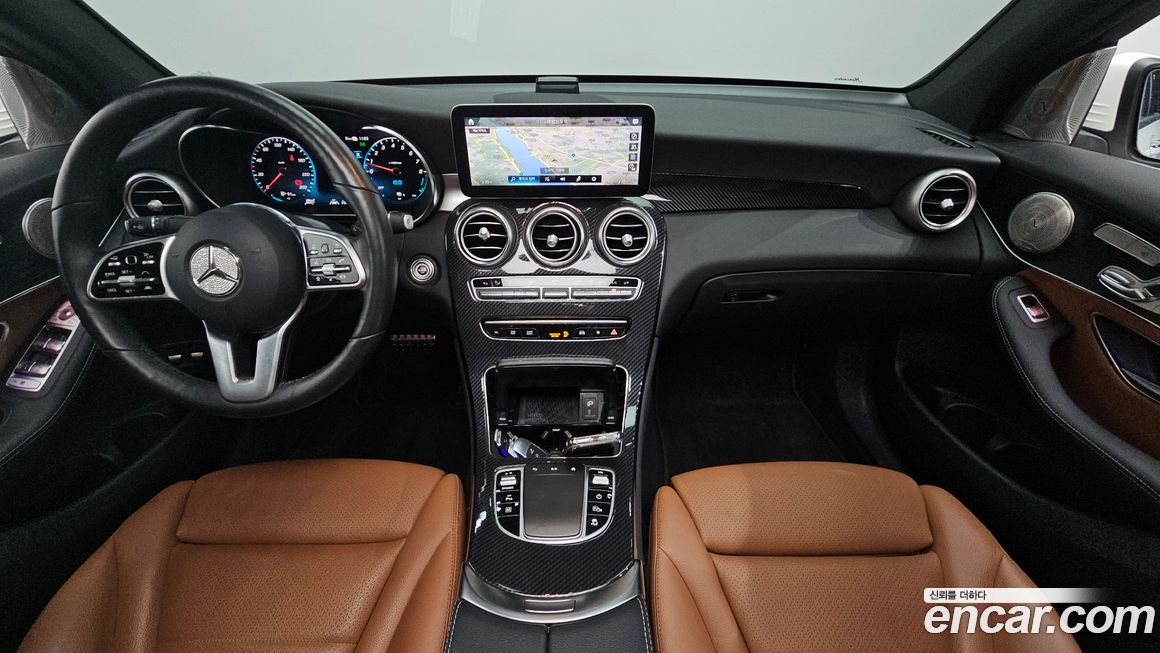 Mercedes-Benz GLC-Class 2021