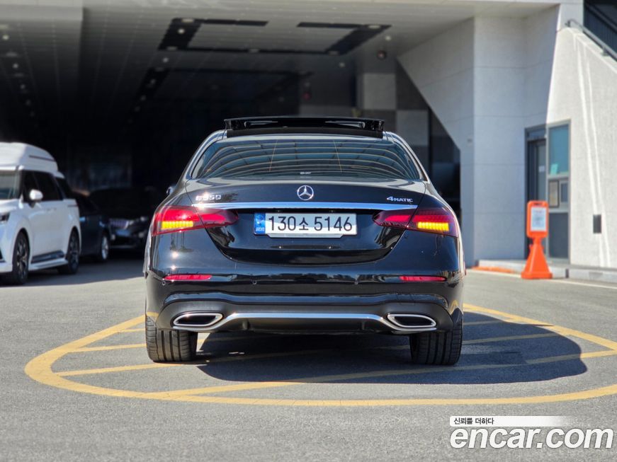 Mercedes-Benz E-Class 2022