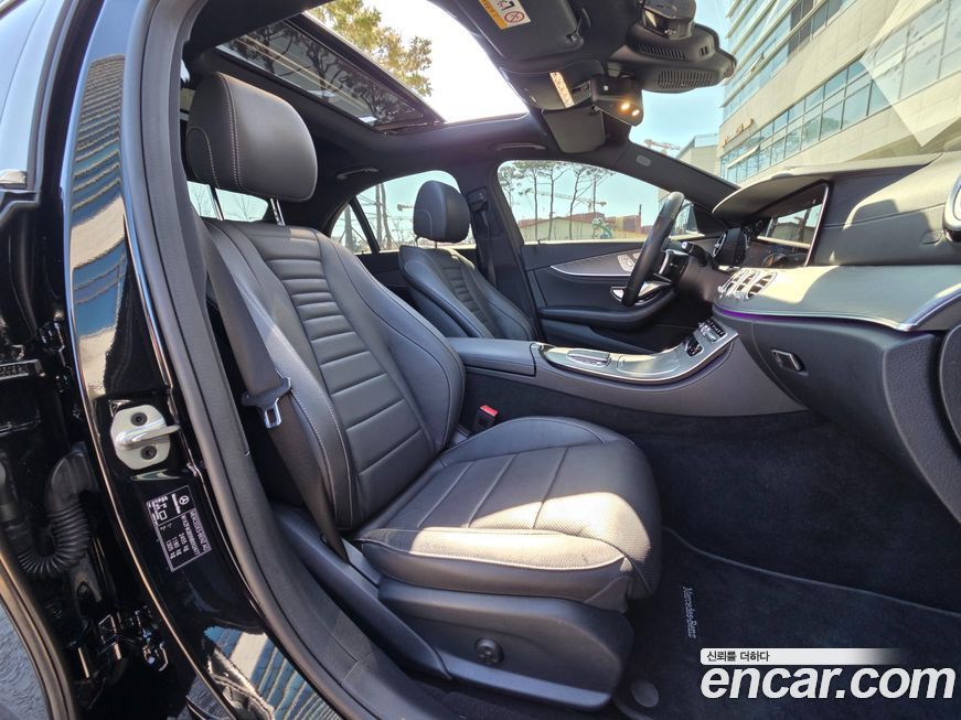 Mercedes-Benz E-Class 2022
