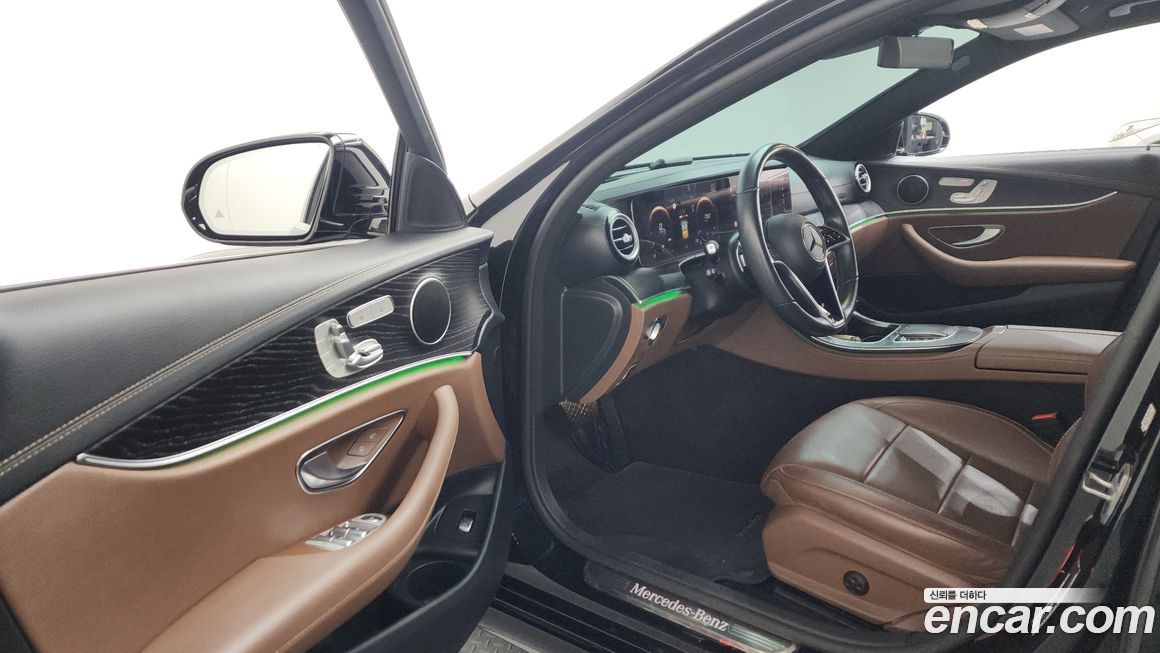 Mercedes-Benz E-Class 2023