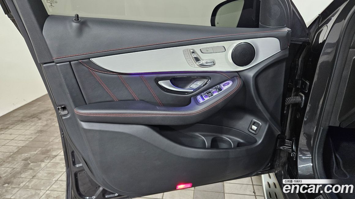 Mercedes-Benz GLC-Class 2022