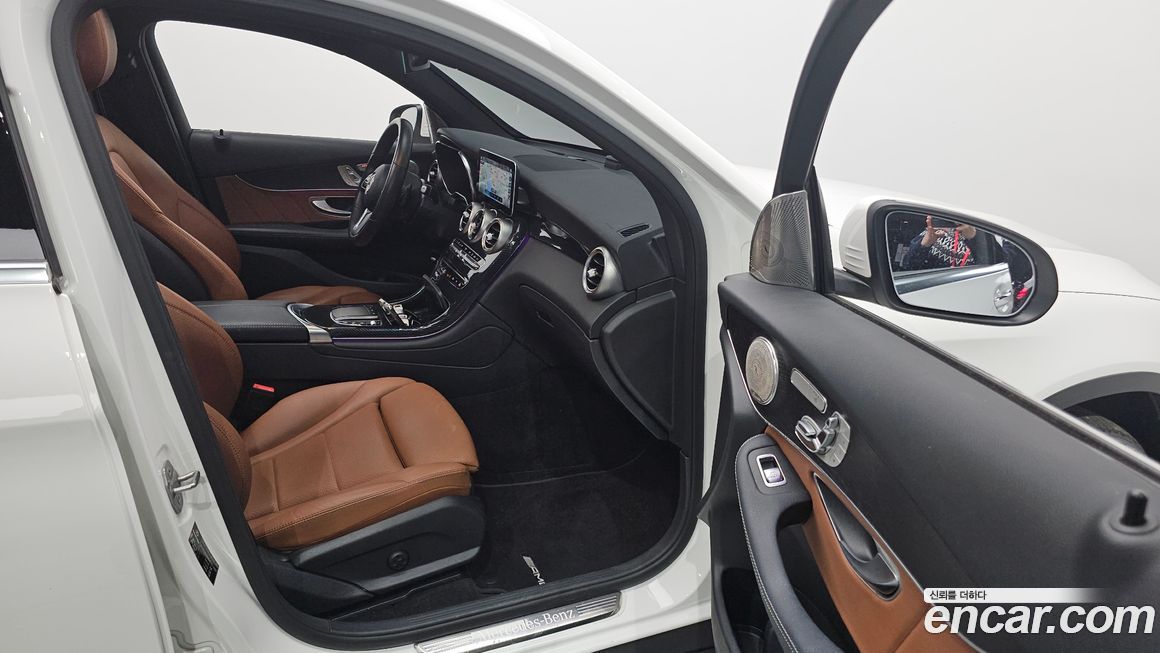 Mercedes-Benz GLC-Class 2021