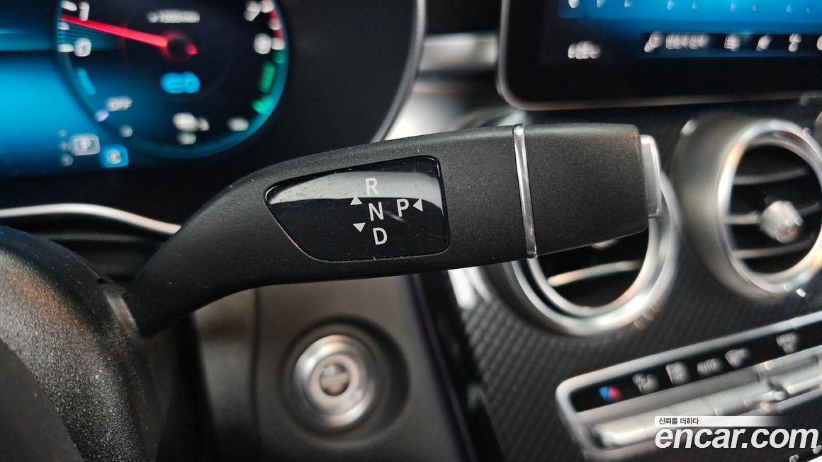 Mercedes-Benz GLC-Class 2021