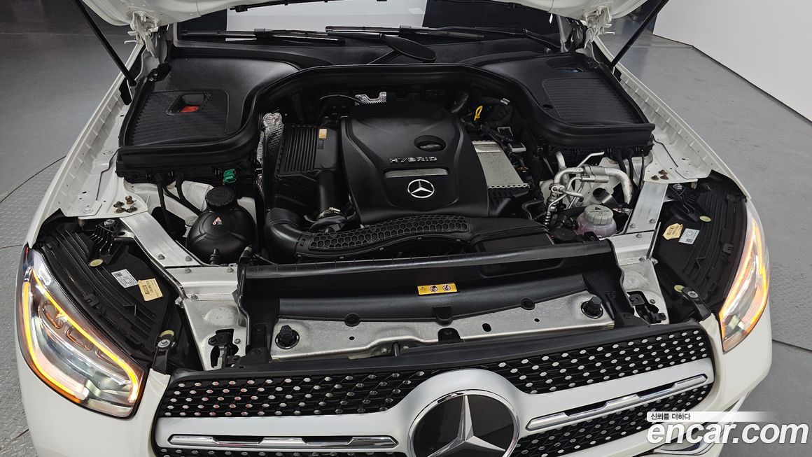 Mercedes-Benz GLC-Class 2021