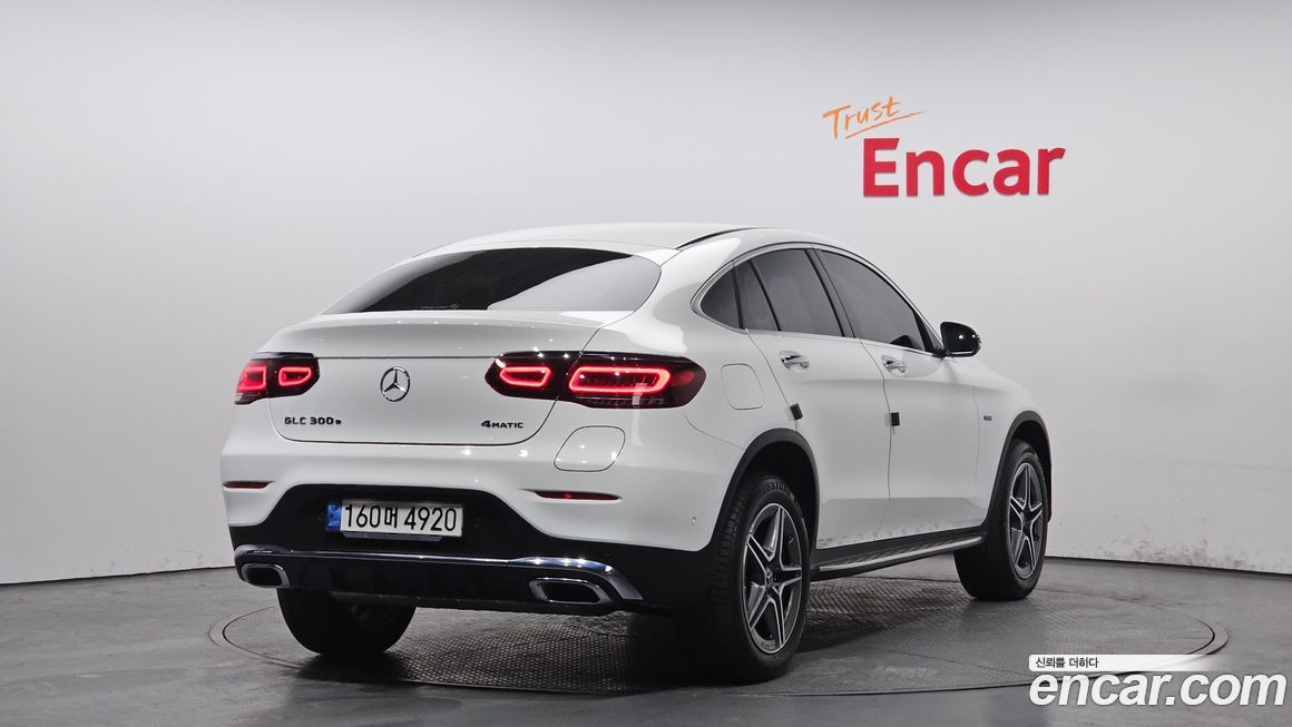 Mercedes-Benz GLC-Class 2021