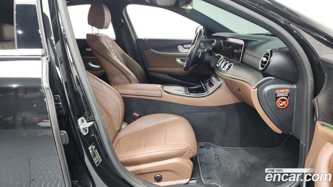 Mercedes-Benz E-Class 2023