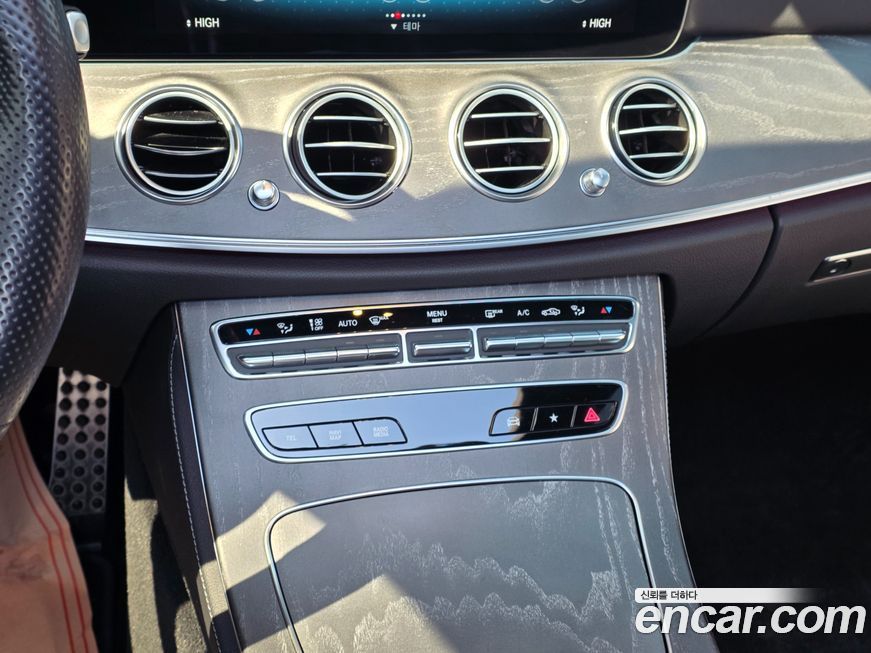 Mercedes-Benz E-Class 2022