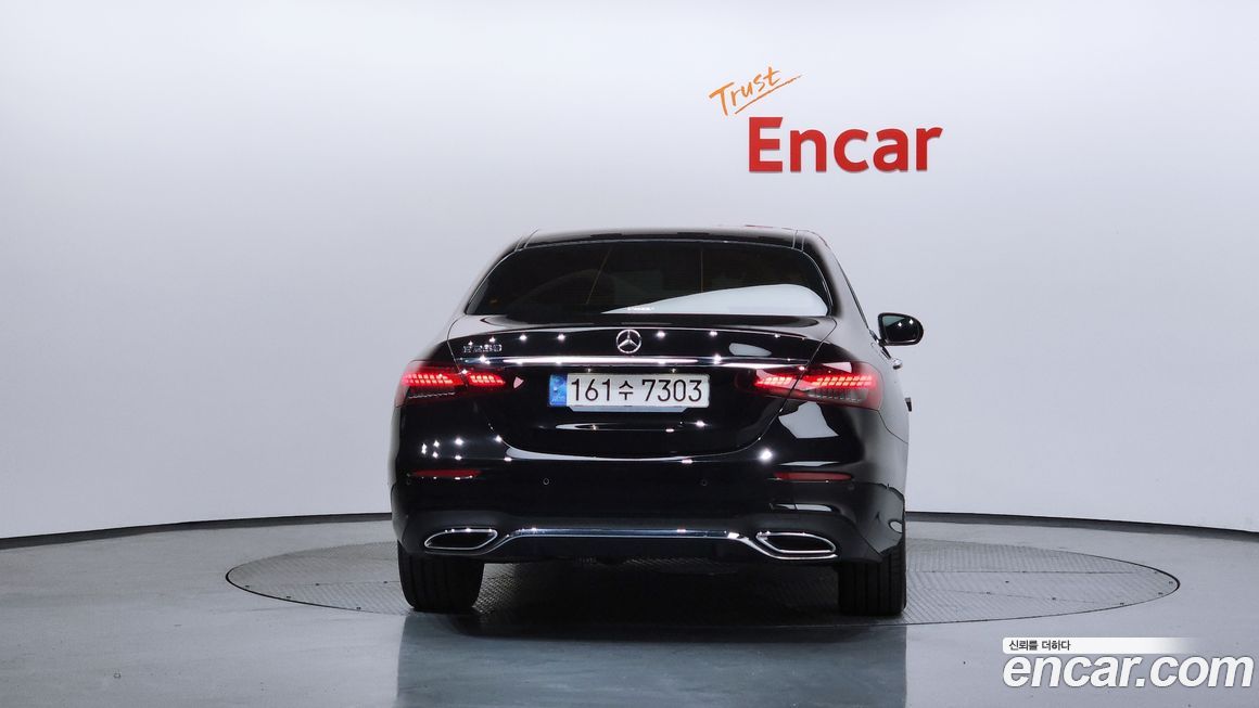 Mercedes-Benz E-Class 2023