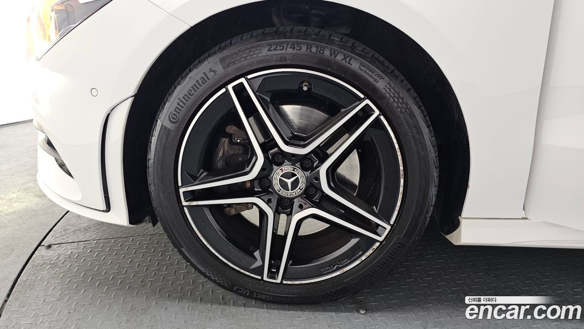 Mercedes-Benz CLA-Class 2023