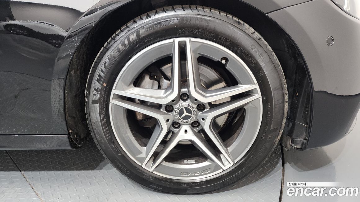 Mercedes-Benz E-Class 2023