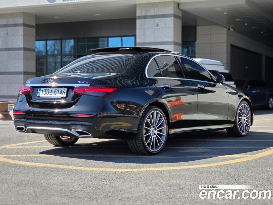 Mercedes-Benz E-Class 2022