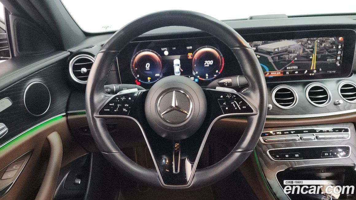 Mercedes-Benz E-Class 2023