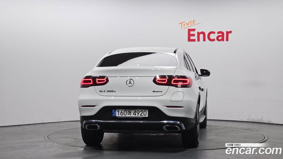 Mercedes-Benz GLC-Class 2021