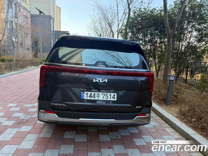 Kia Canival 2025