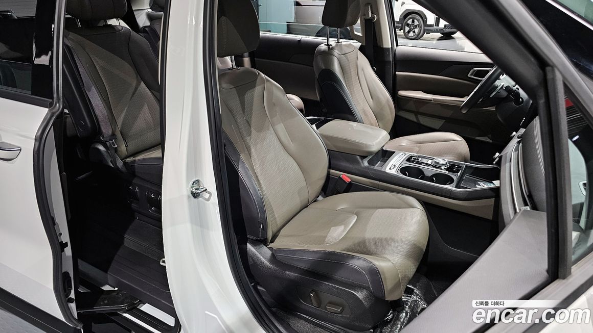 Kia Canival 2025